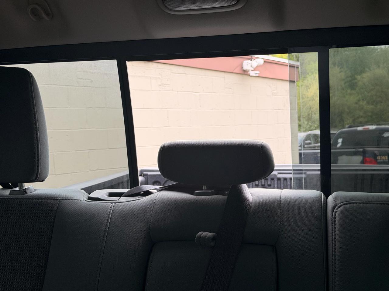 RAM 1500 4WD Crew Cab 140.5" Big Horn 2014