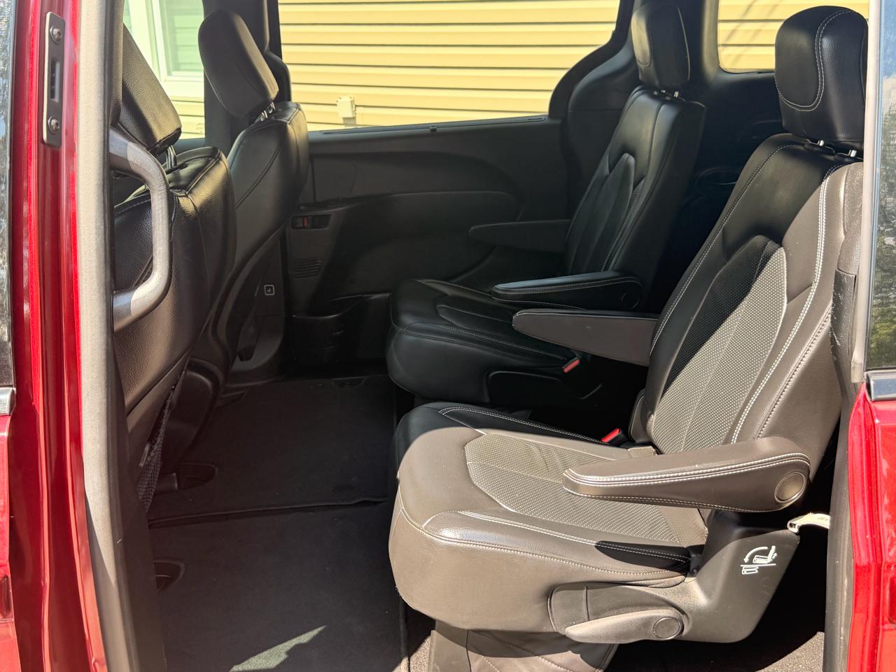 Chrysler Pacifica Touring L FWD 2018