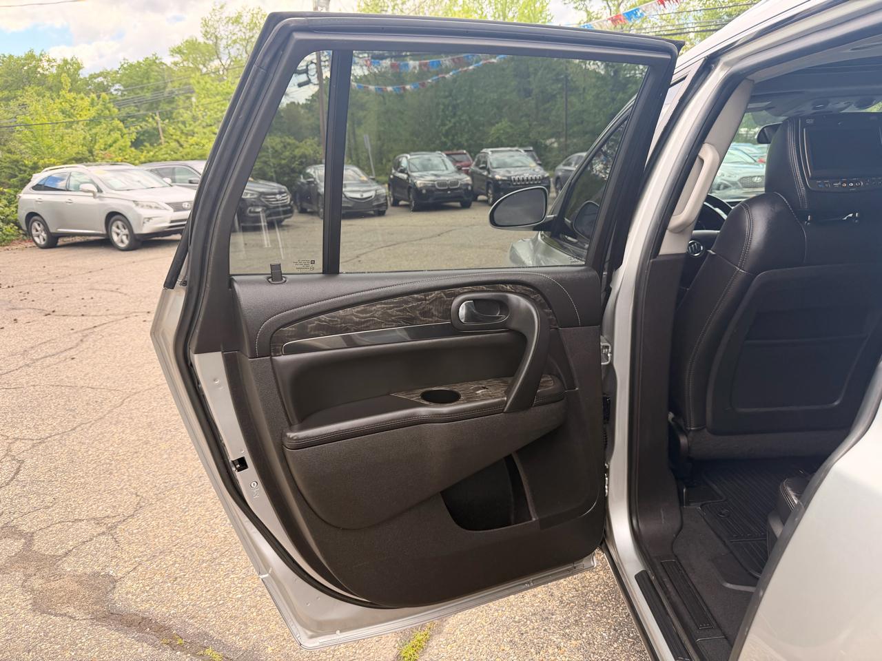 Buick Enclave AWD 4dr Leather 2014