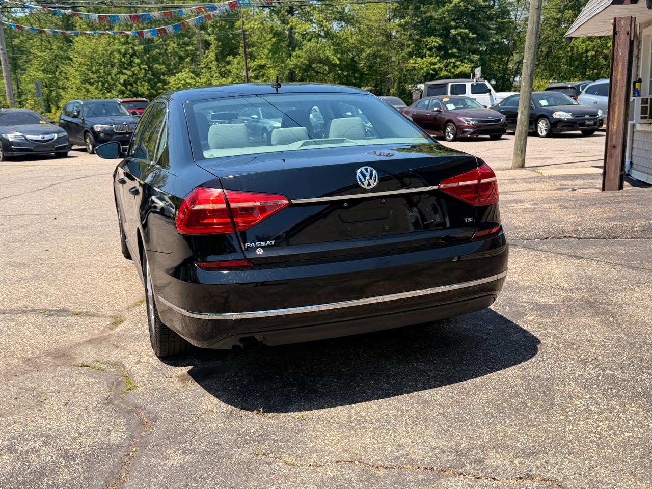 Volkswagen Passat 4dr Sdn 1.8T Auto S PZEV 2016