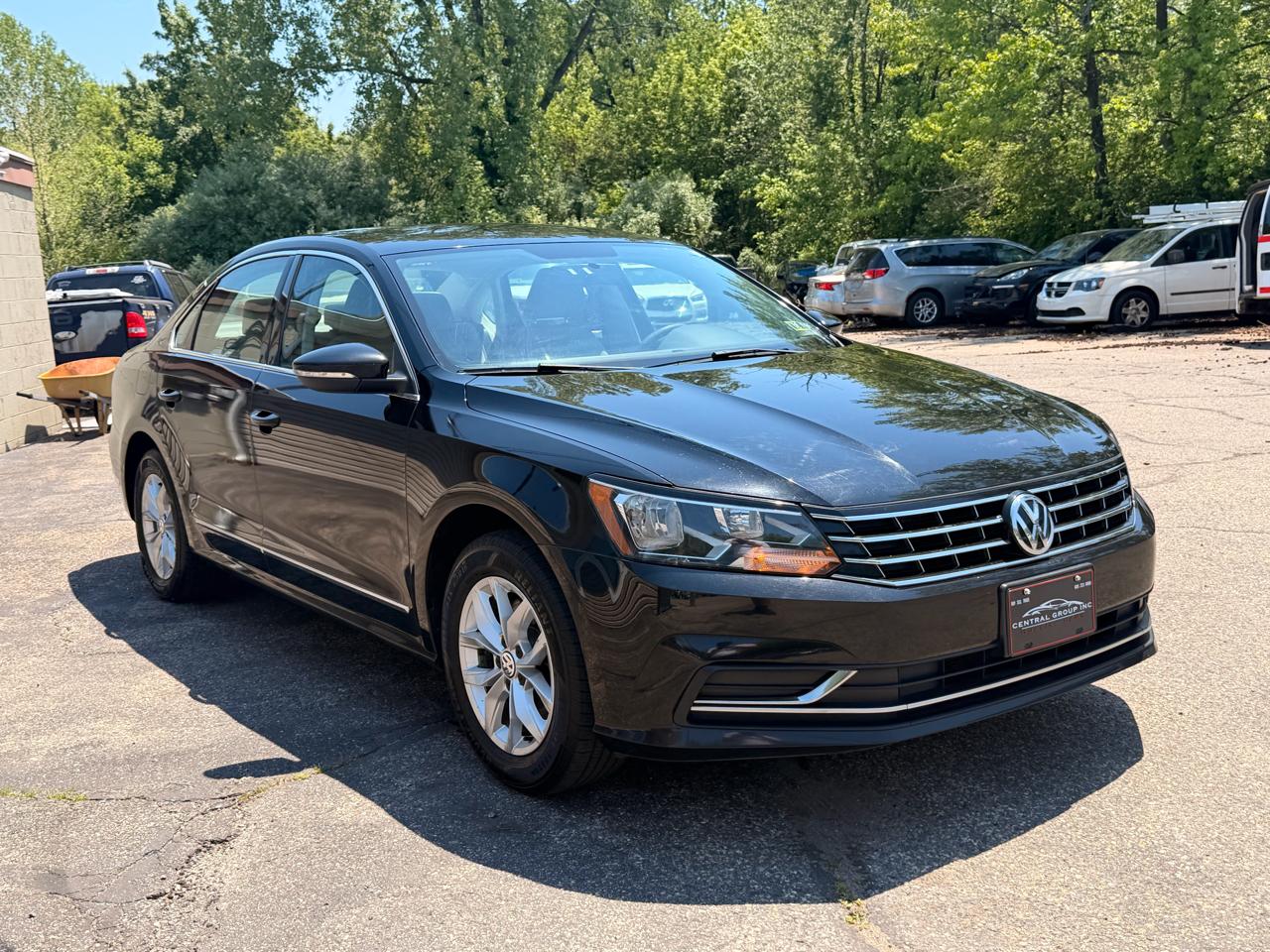 Volkswagen Passat 4dr Sdn 1.8T Auto S PZEV 2016