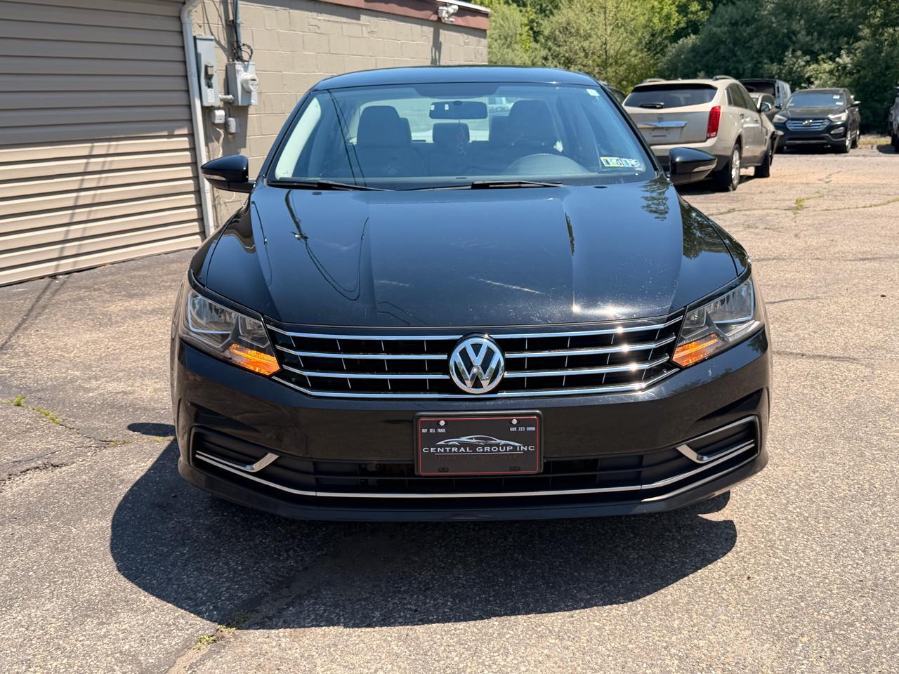 Volkswagen Passat 4dr Sdn 1.8T Auto S PZEV 2016