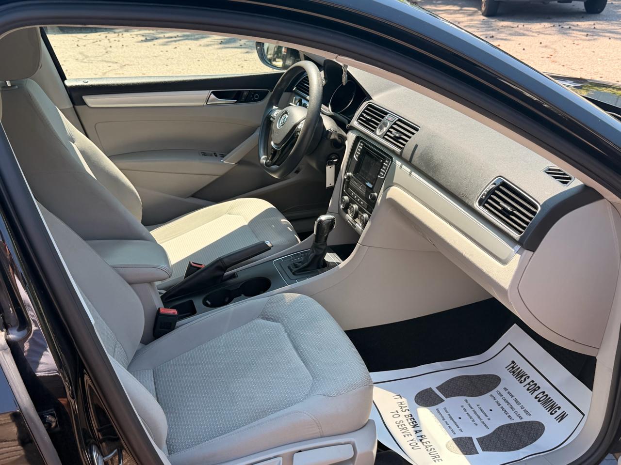 Volkswagen Passat 4dr Sdn 1.8T Auto S PZEV 2016