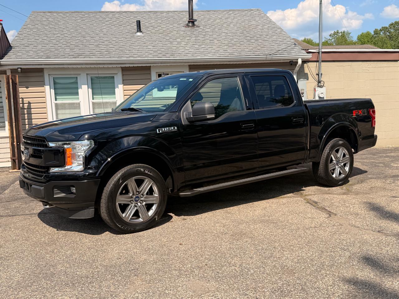 Ford F-150 4WD SuperCrew 145" XLT 2019