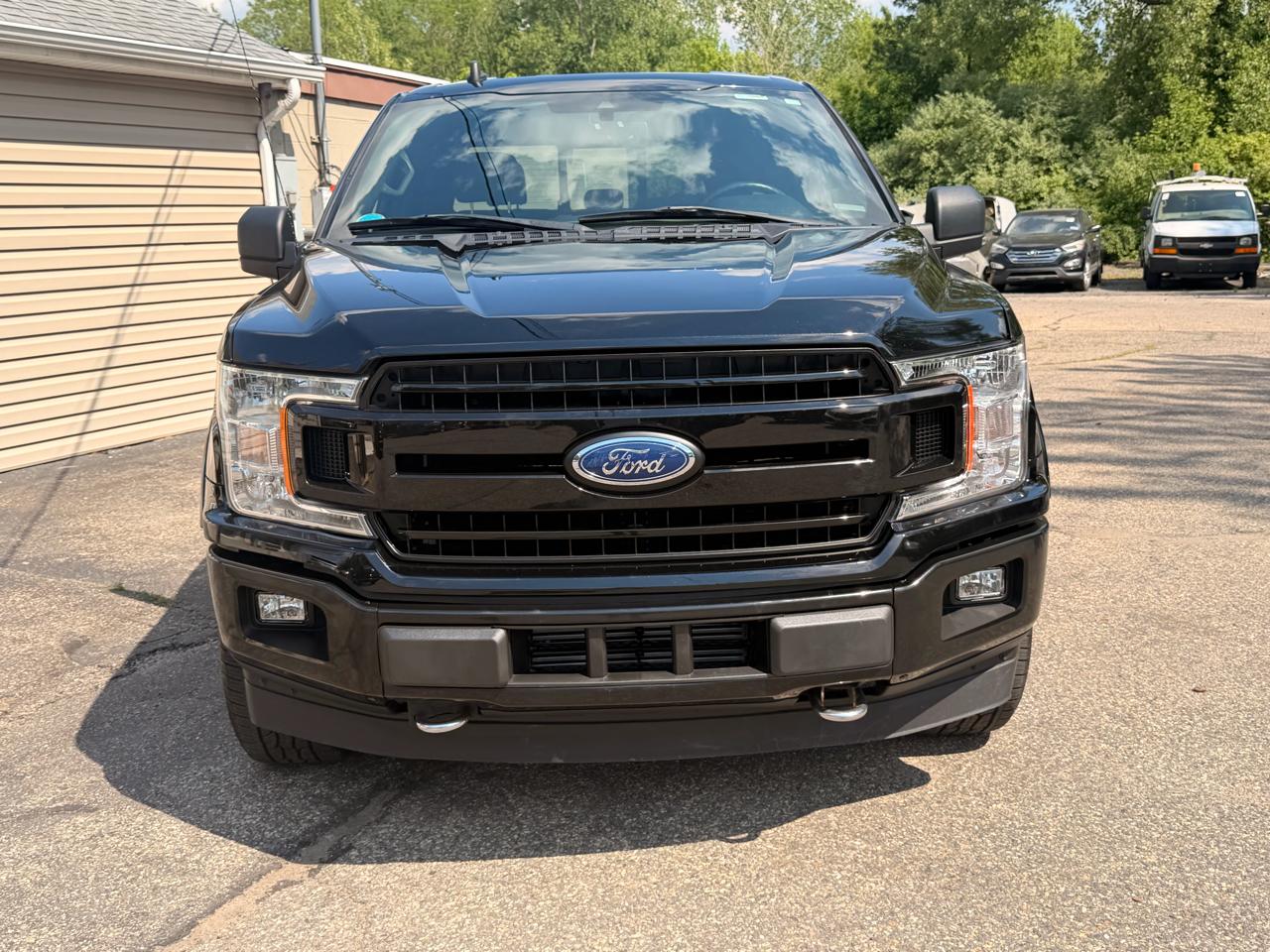 Ford F-150 4WD SuperCrew 145" XLT 2019