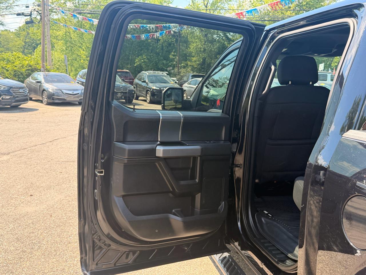 Ford F-150 4WD SuperCrew 145" XLT 2019