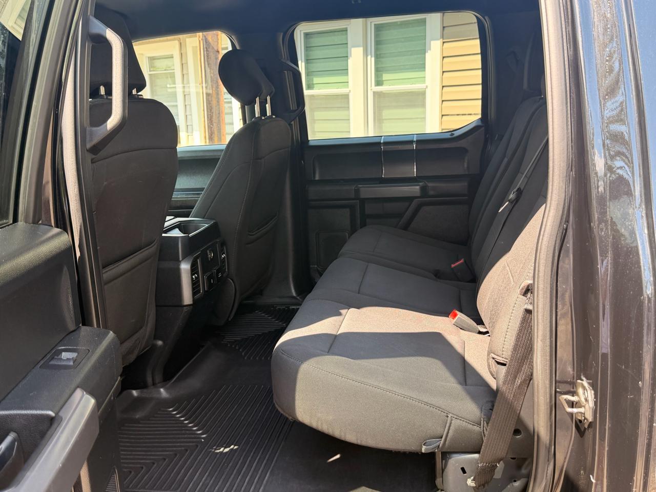 Ford F-150 4WD SuperCrew 145" XLT 2019