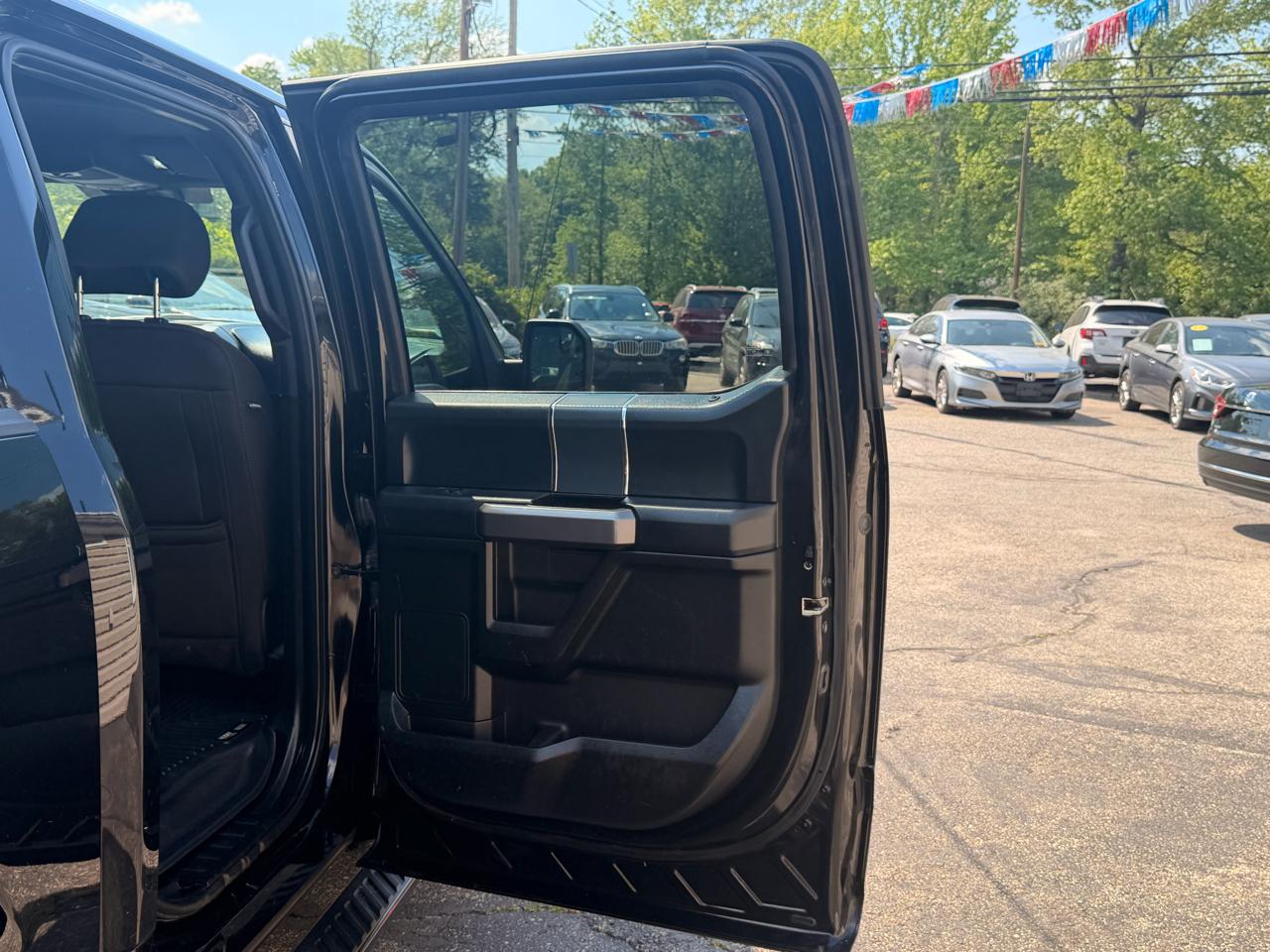Ford F-150 4WD SuperCrew 145" XLT 2019
