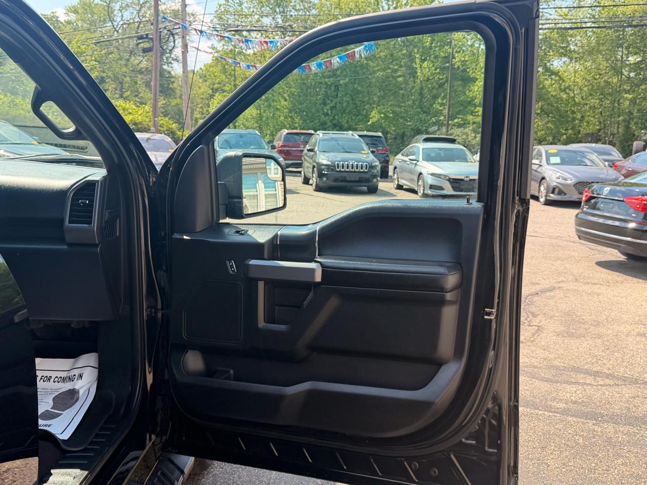 Ford F-150 4WD SuperCrew 145" XLT 2019