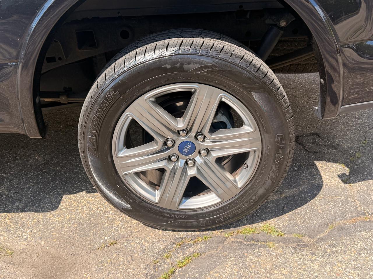 Ford F-150 4WD SuperCrew 145" XLT 2019