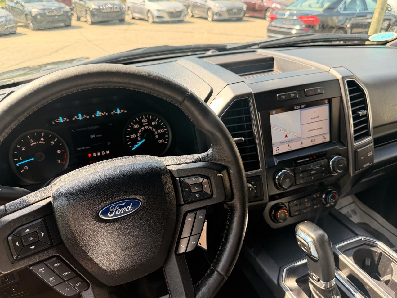 Ford F-150 4WD SuperCrew 145" XLT 2019