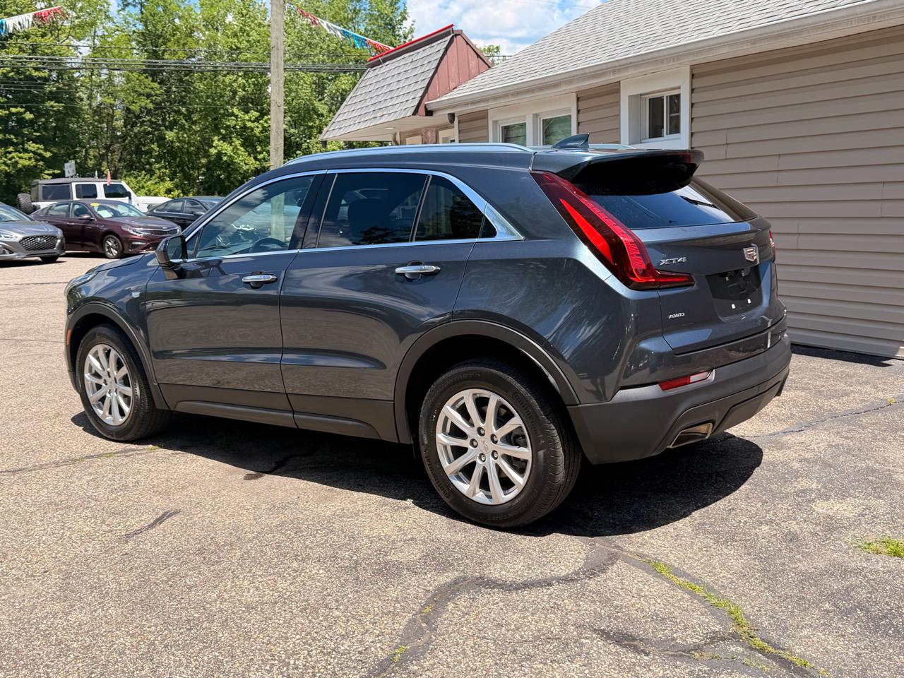 Cadillac XT4 AWD 4dr Luxury 2021