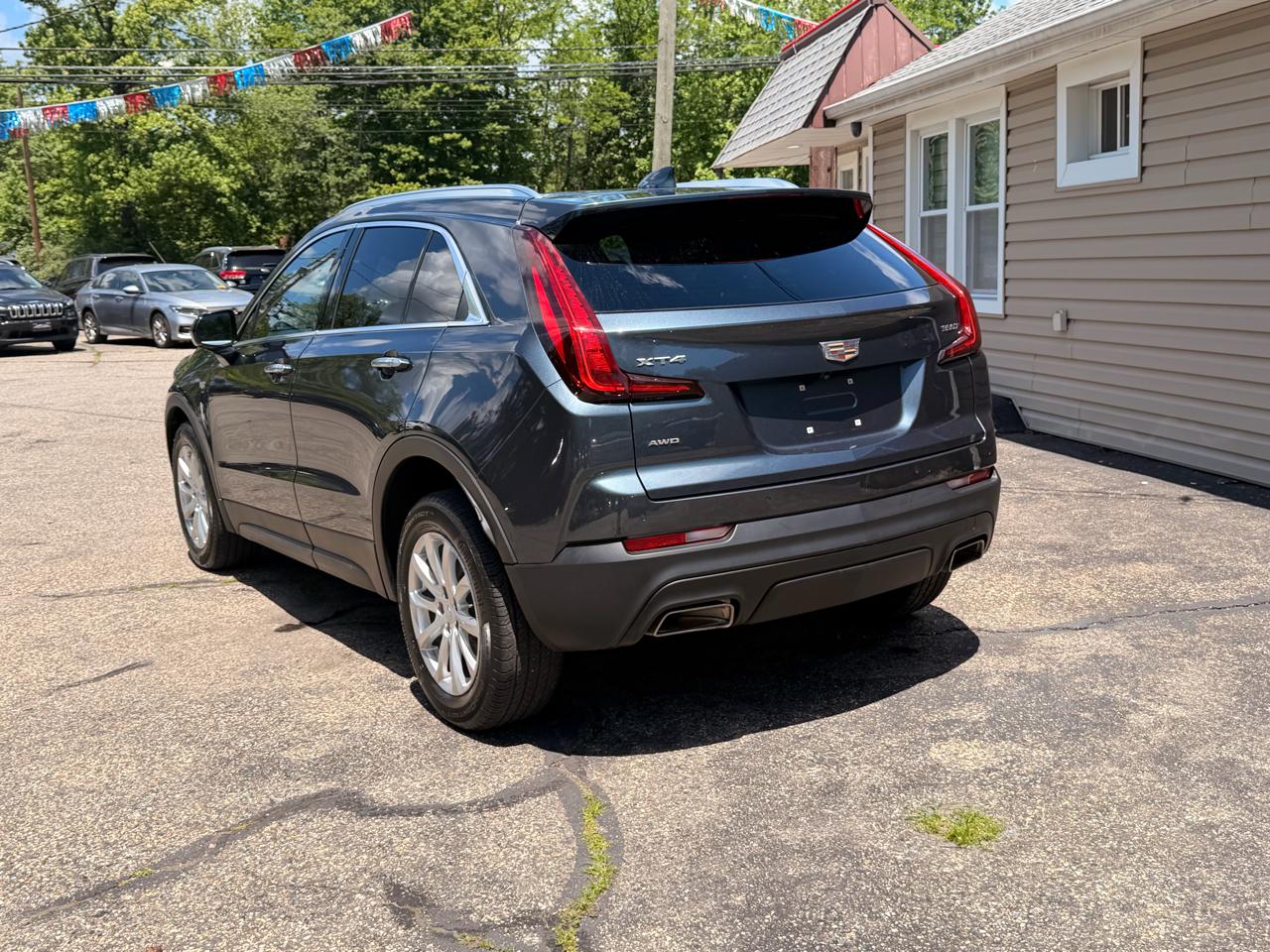 Cadillac XT4 AWD 4dr Luxury 2021