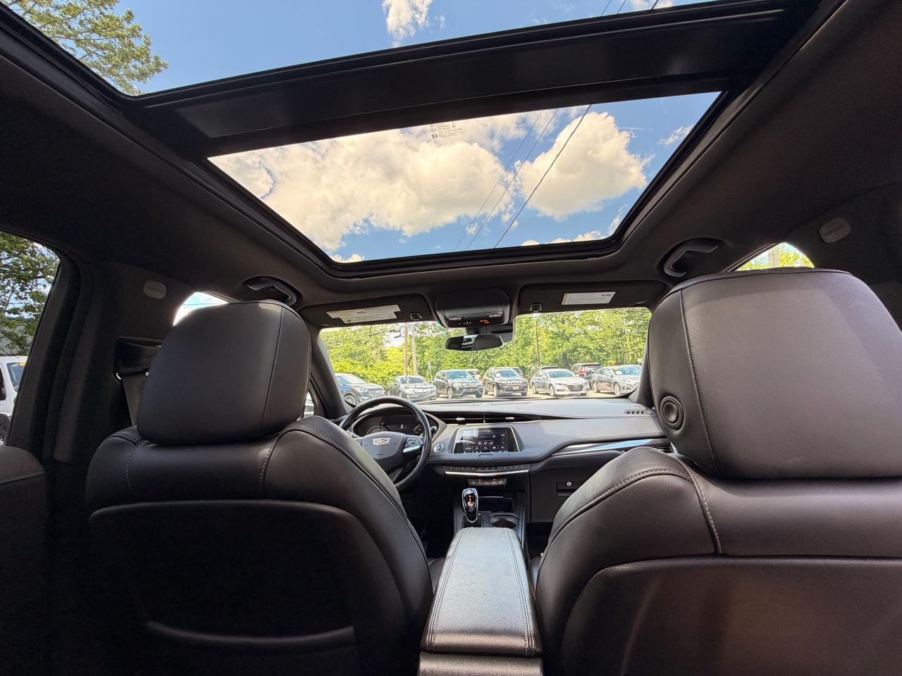 Cadillac XT4 AWD 4dr Luxury 2021