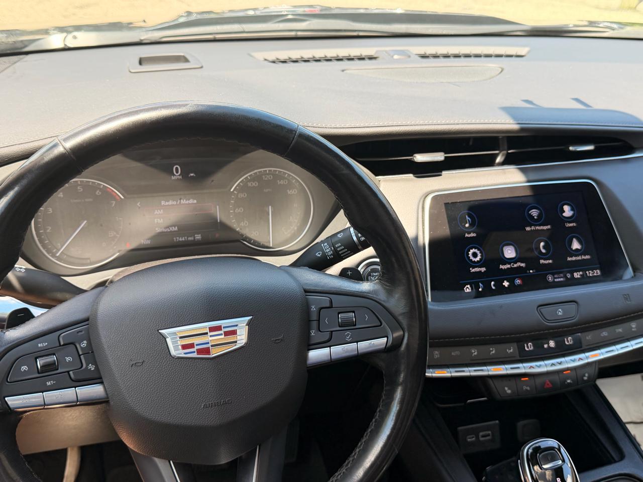 Cadillac XT4 AWD 4dr Luxury 2021