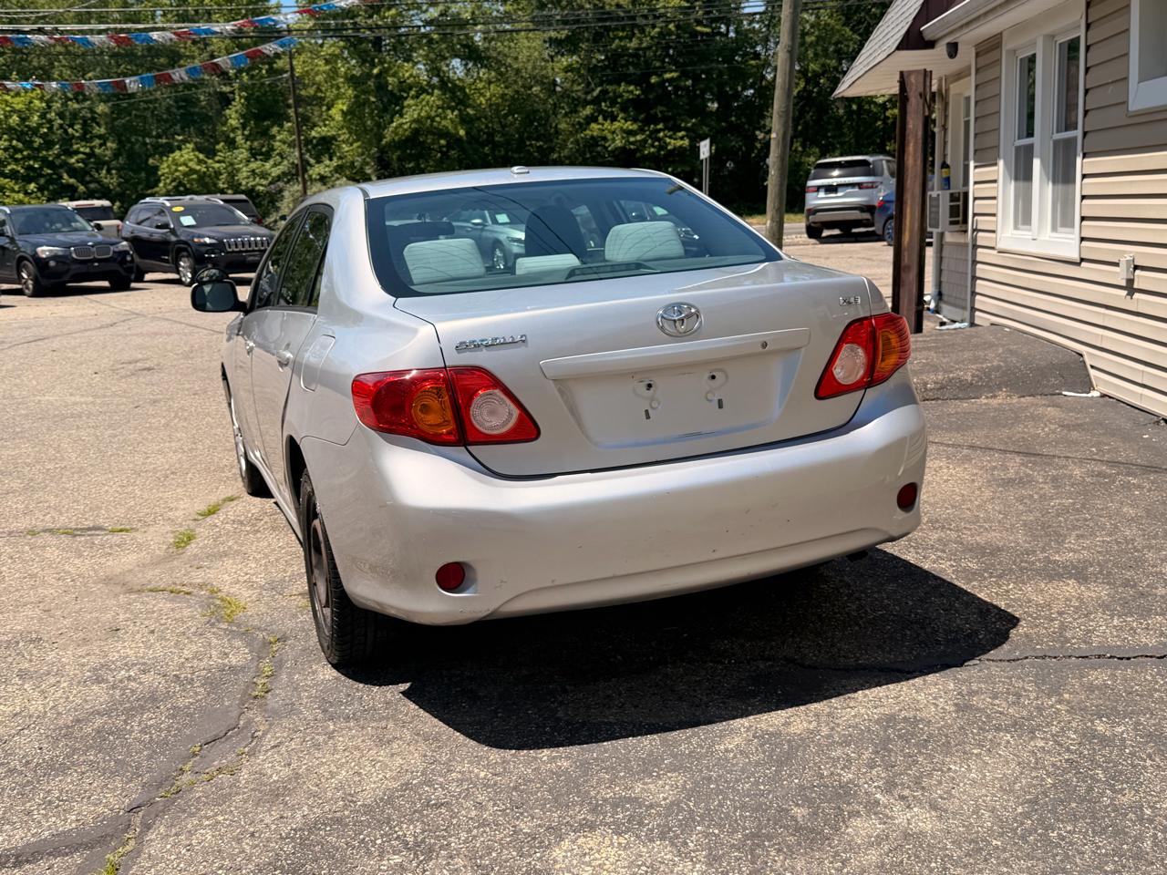 Toyota Corolla 4dr Sdn Man (Natl) 2009