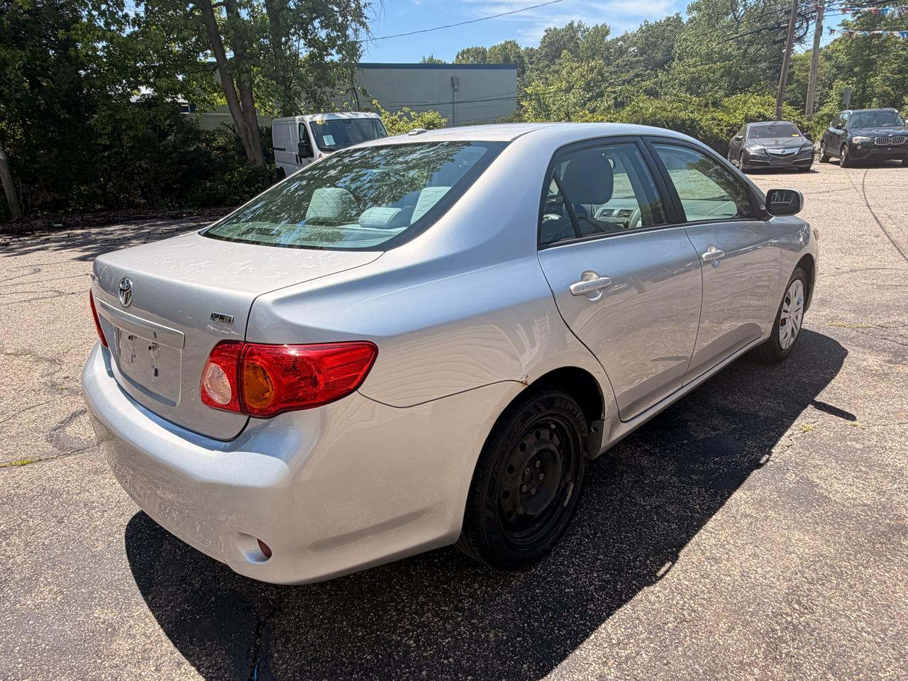 Toyota Corolla 4dr Sdn Man (Natl) 2009