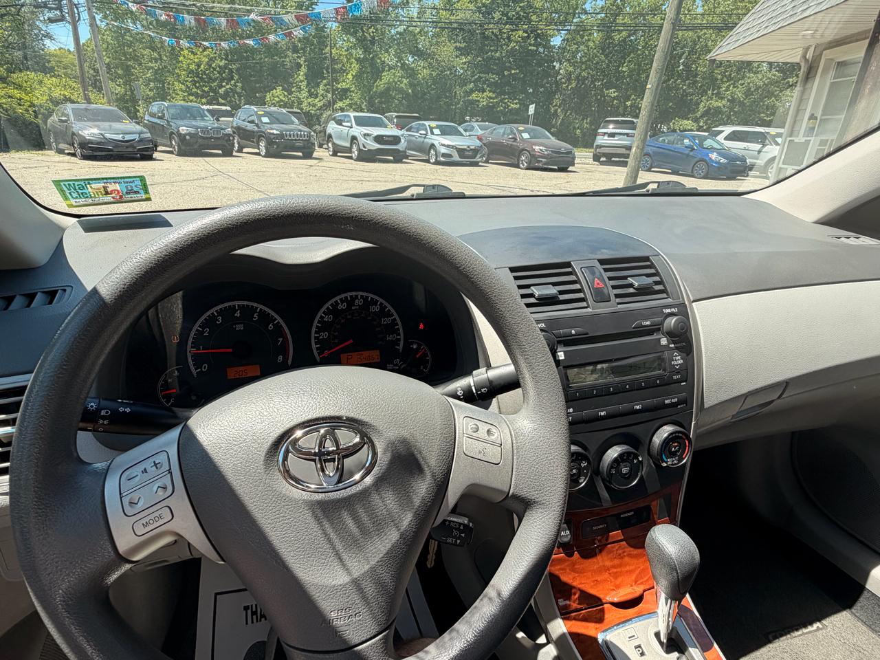 Toyota Corolla 4dr Sdn Man (Natl) 2009