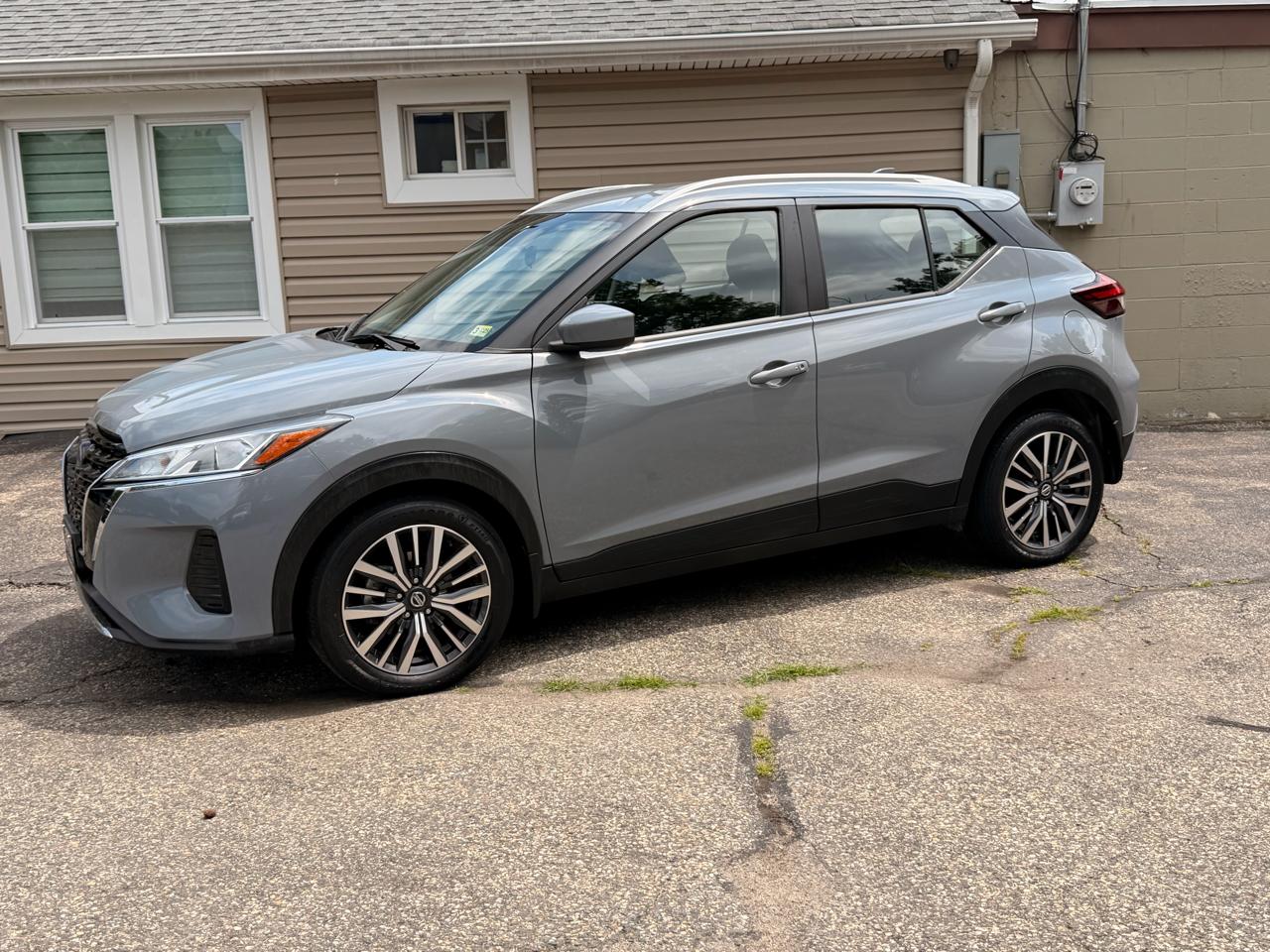 Nissan Kicks SV FWD 2021