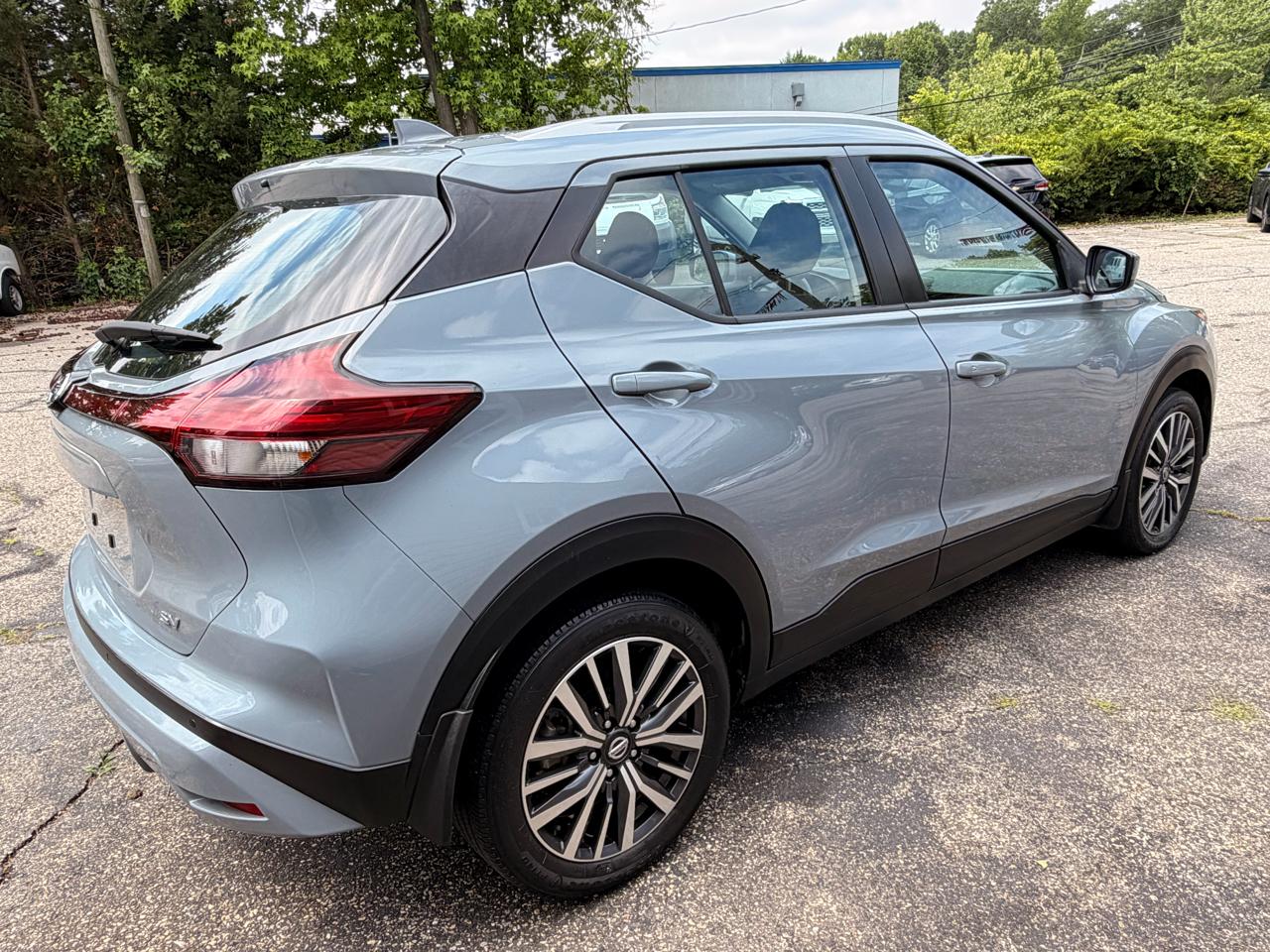 Nissan Kicks SV FWD 2021
