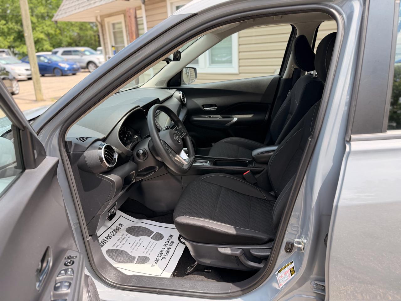 Nissan Kicks SV FWD 2021