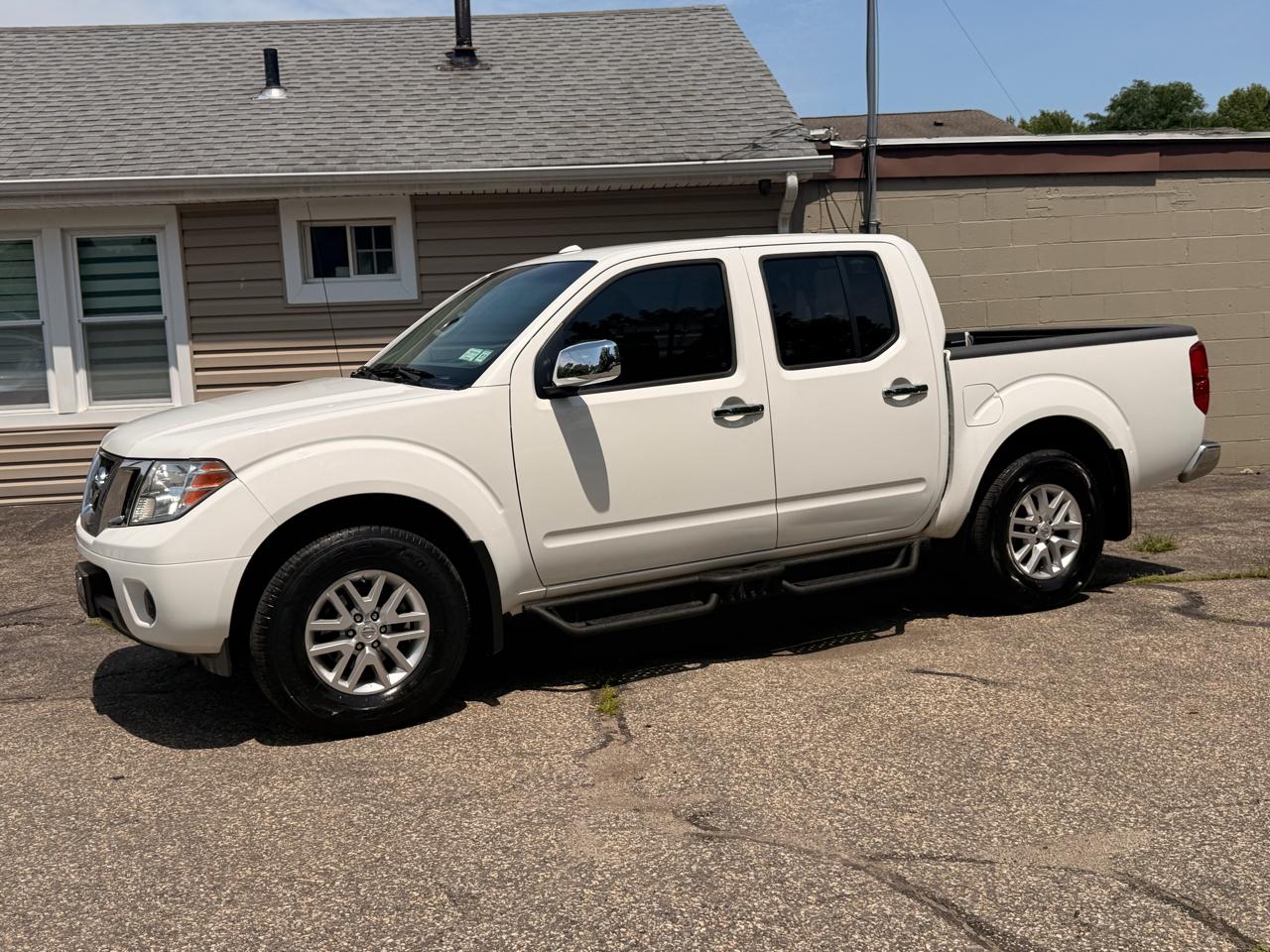 Nissan Frontier 2017.5 Crew Cab 4x4 SV V6 Auto 2016