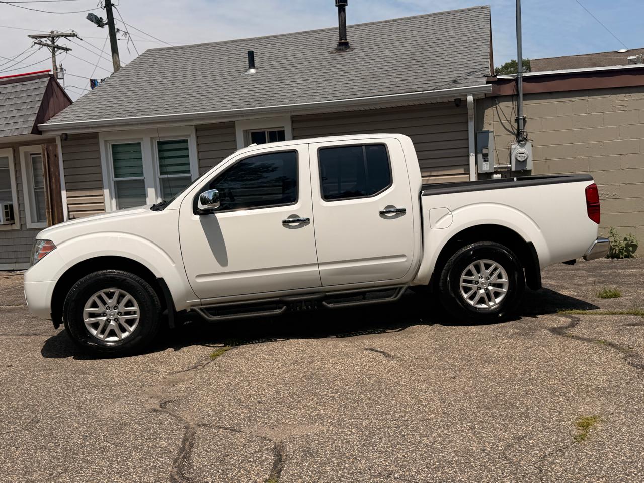 Nissan Frontier 2017.5 Crew Cab 4x4 SV V6 Auto 2016
