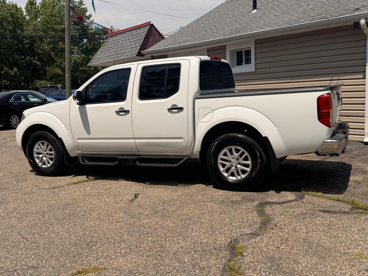 Nissan Frontier 2017.5 Crew Cab 4x4 SV V6 Auto 2016
