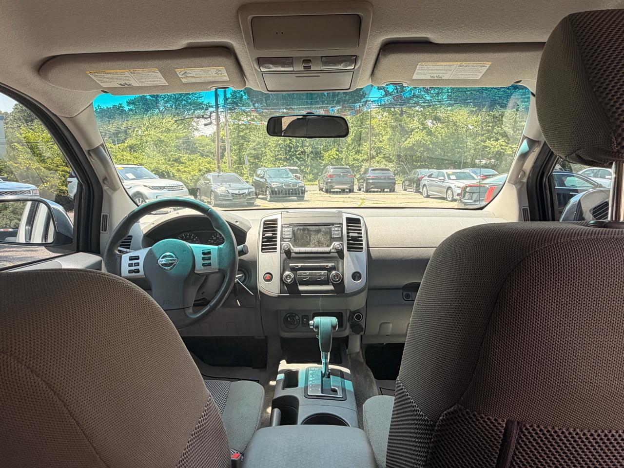 Nissan Frontier 2017.5 Crew Cab 4x4 SV V6 Auto 2016