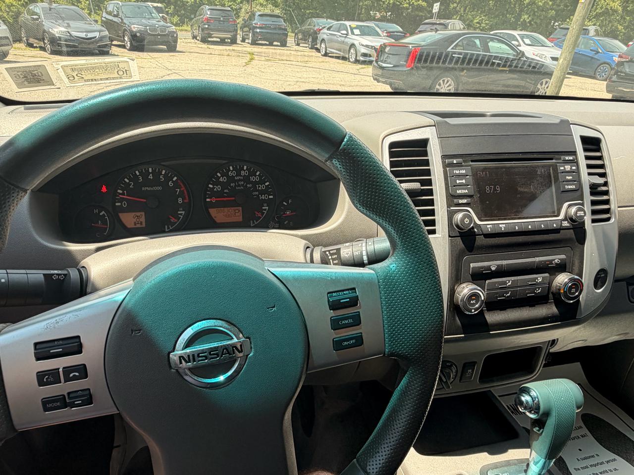 Nissan Frontier 2017.5 Crew Cab 4x4 SV V6 Auto 2016