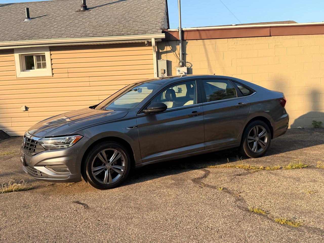 Volkswagen Jetta R-Line Auto w/SULEV 2019