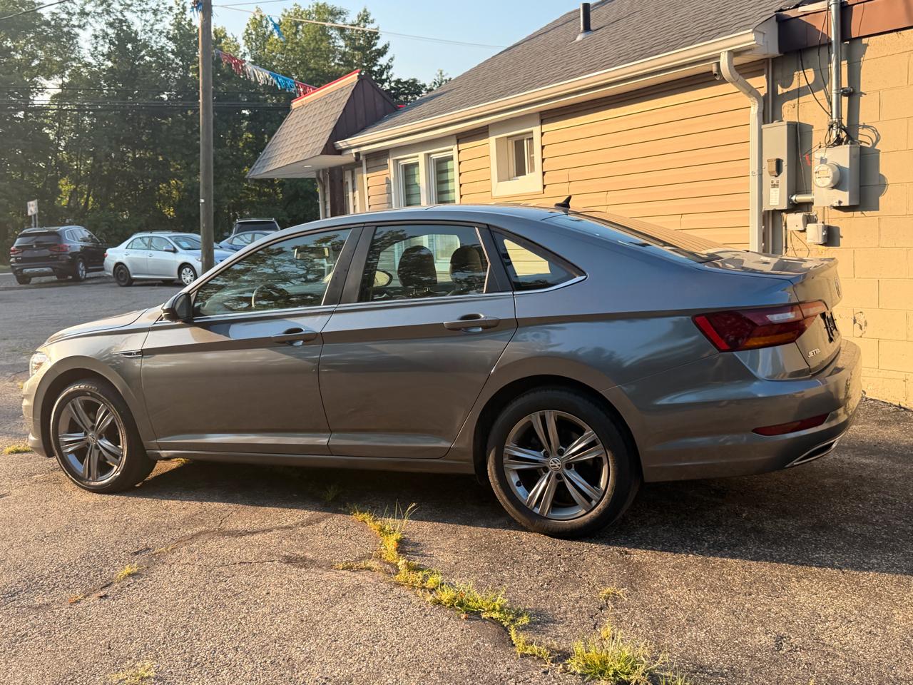 Volkswagen Jetta R-Line Auto w/SULEV 2019