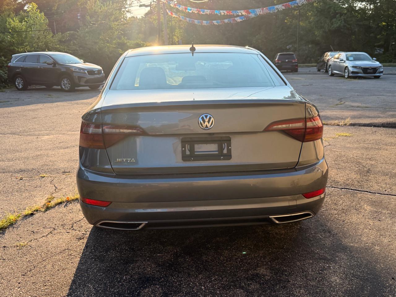 Volkswagen Jetta R-Line Auto w/SULEV 2019