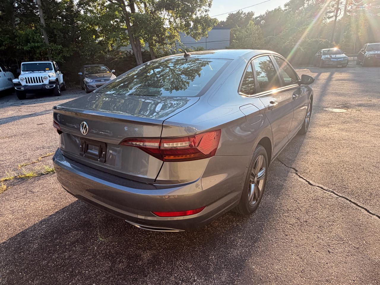 Volkswagen Jetta R-Line Auto w/SULEV 2019