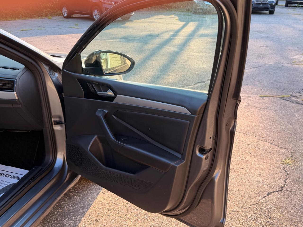 Volkswagen Jetta R-Line Auto w/SULEV 2019