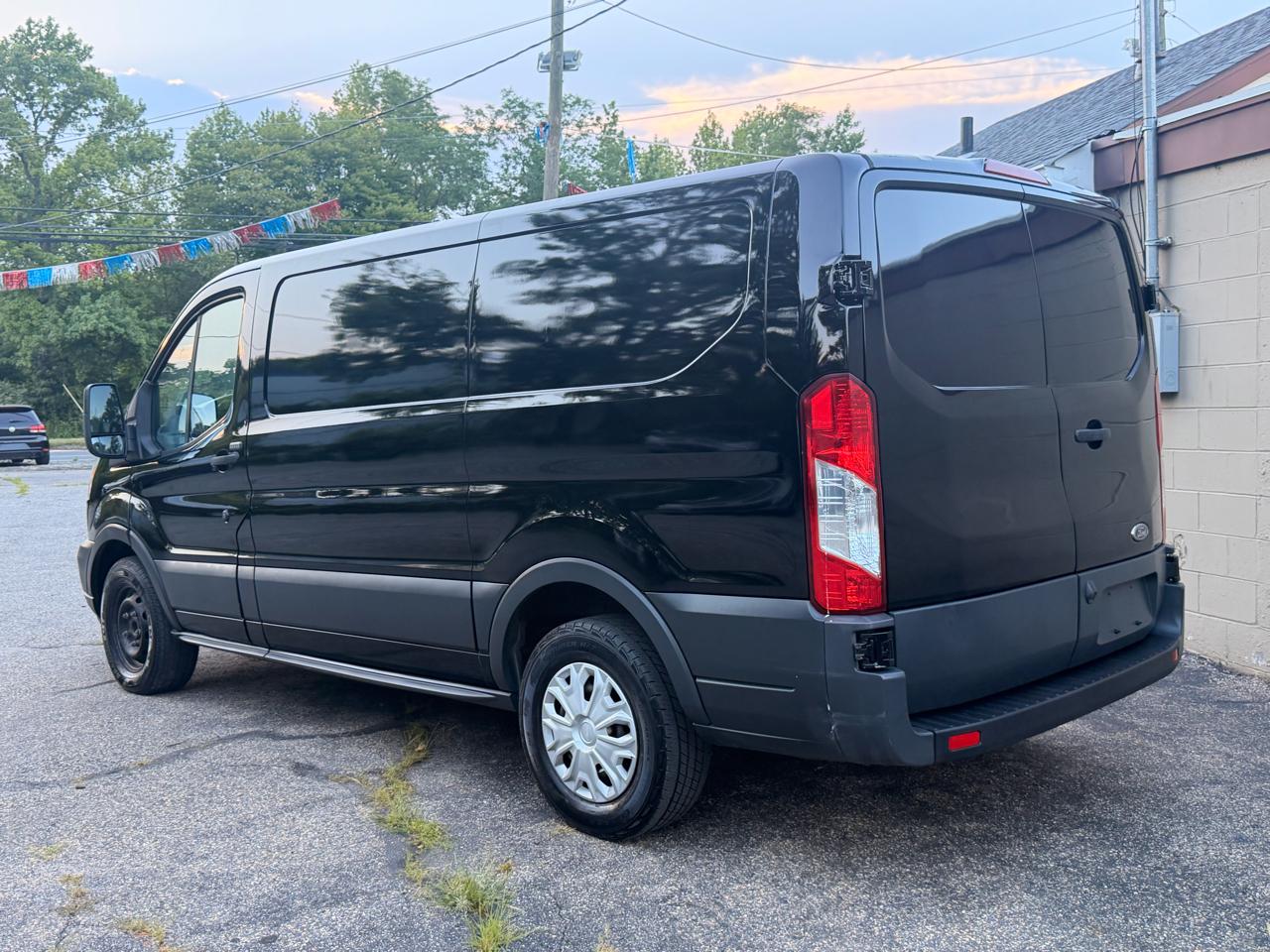 Ford Transit Van T-150 130" Low Rf 8600 GVWR Sliding RH Dr 2017