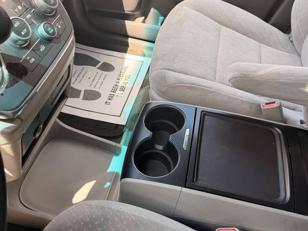 Toyota Sienna LE FWD 8-Passenger (Natl) 2017