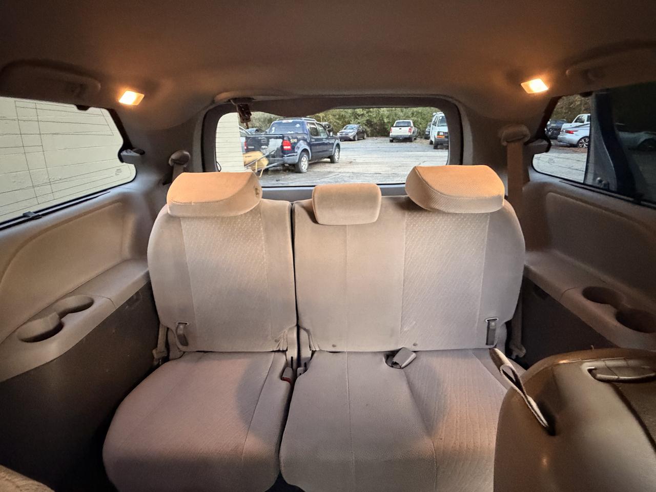 Toyota Sienna LE FWD 8-Passenger (Natl) 2017