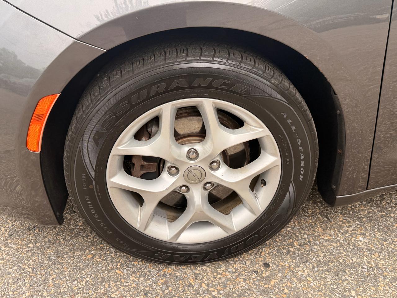 Chrysler Pacifica Touring-L FWD 2017