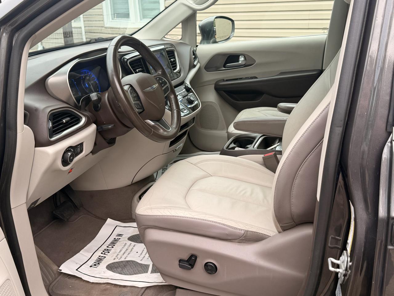 Chrysler Pacifica Touring-L FWD 2017