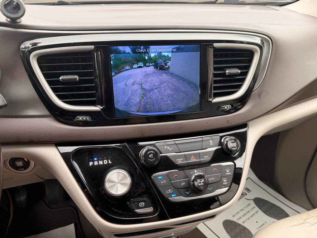 Chrysler Pacifica Touring-L FWD 2017