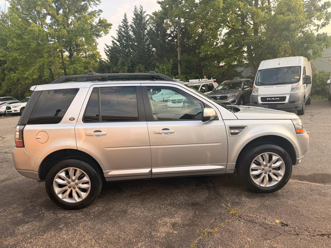Land Rover LR2 AWD 4dr HSE 2015
