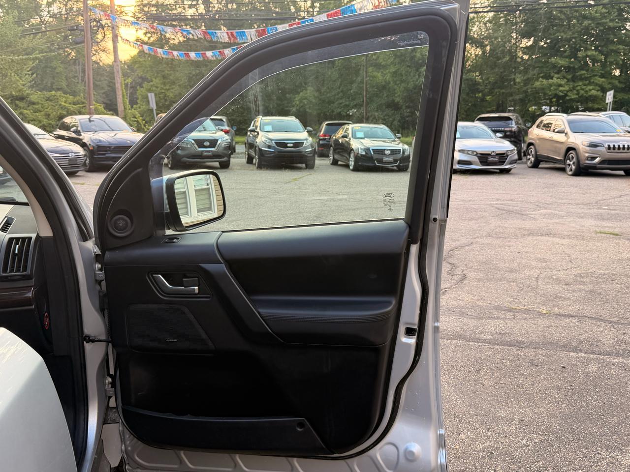Land Rover LR2 AWD 4dr HSE 2015