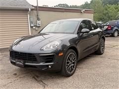 2017 Porsche Macan 