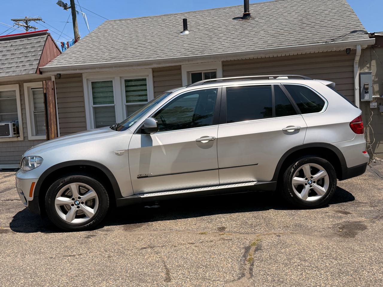 BMW X5 AWD 4dr xDrive50i 2013