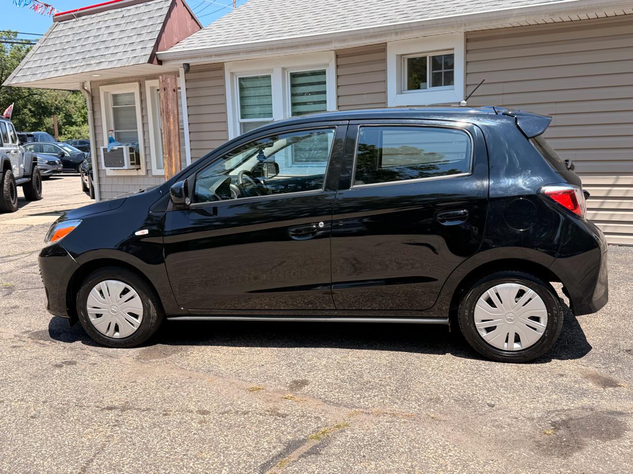 Mitsubishi Mirage ES CVT 2024