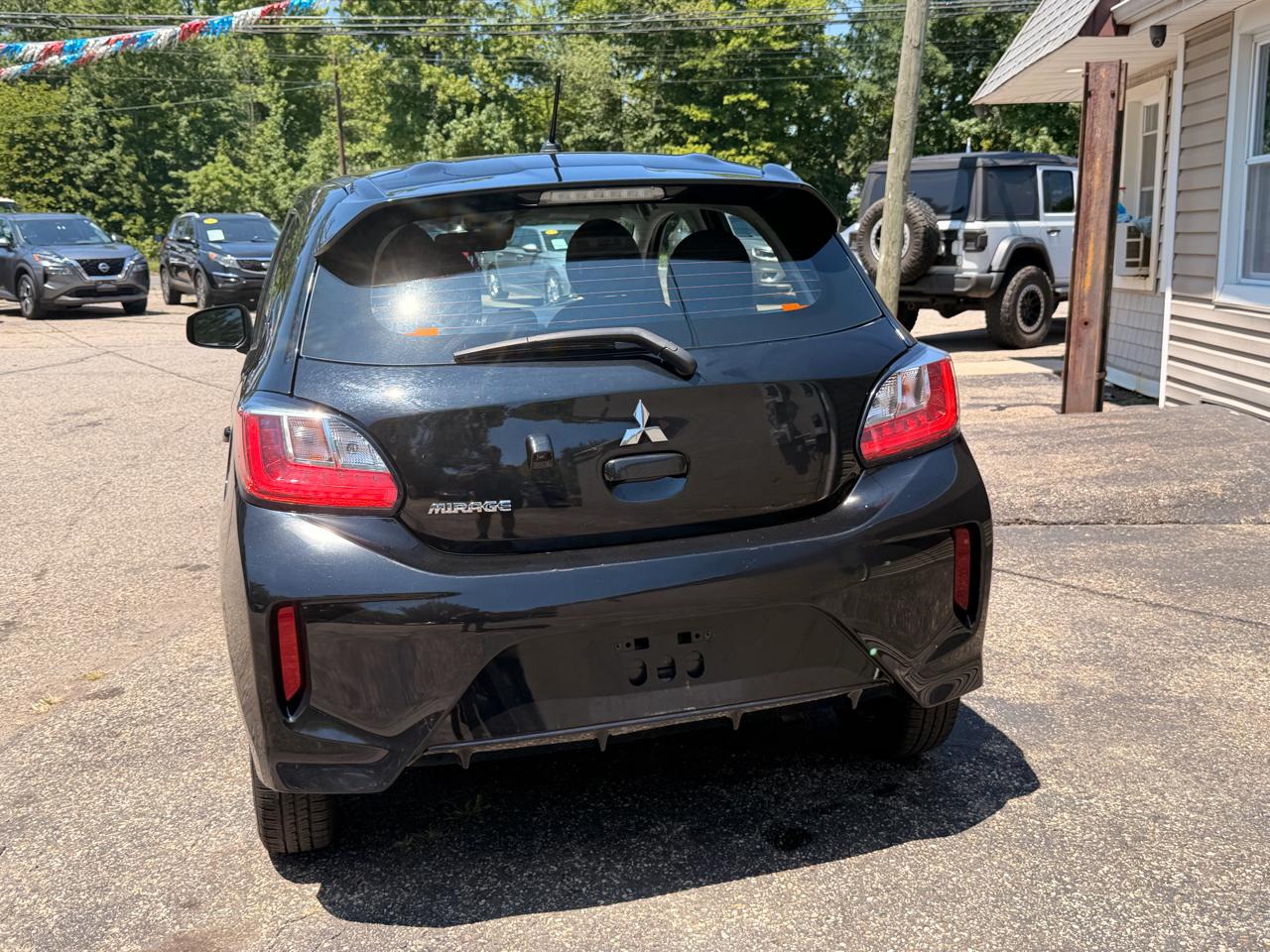 Mitsubishi Mirage ES CVT 2024