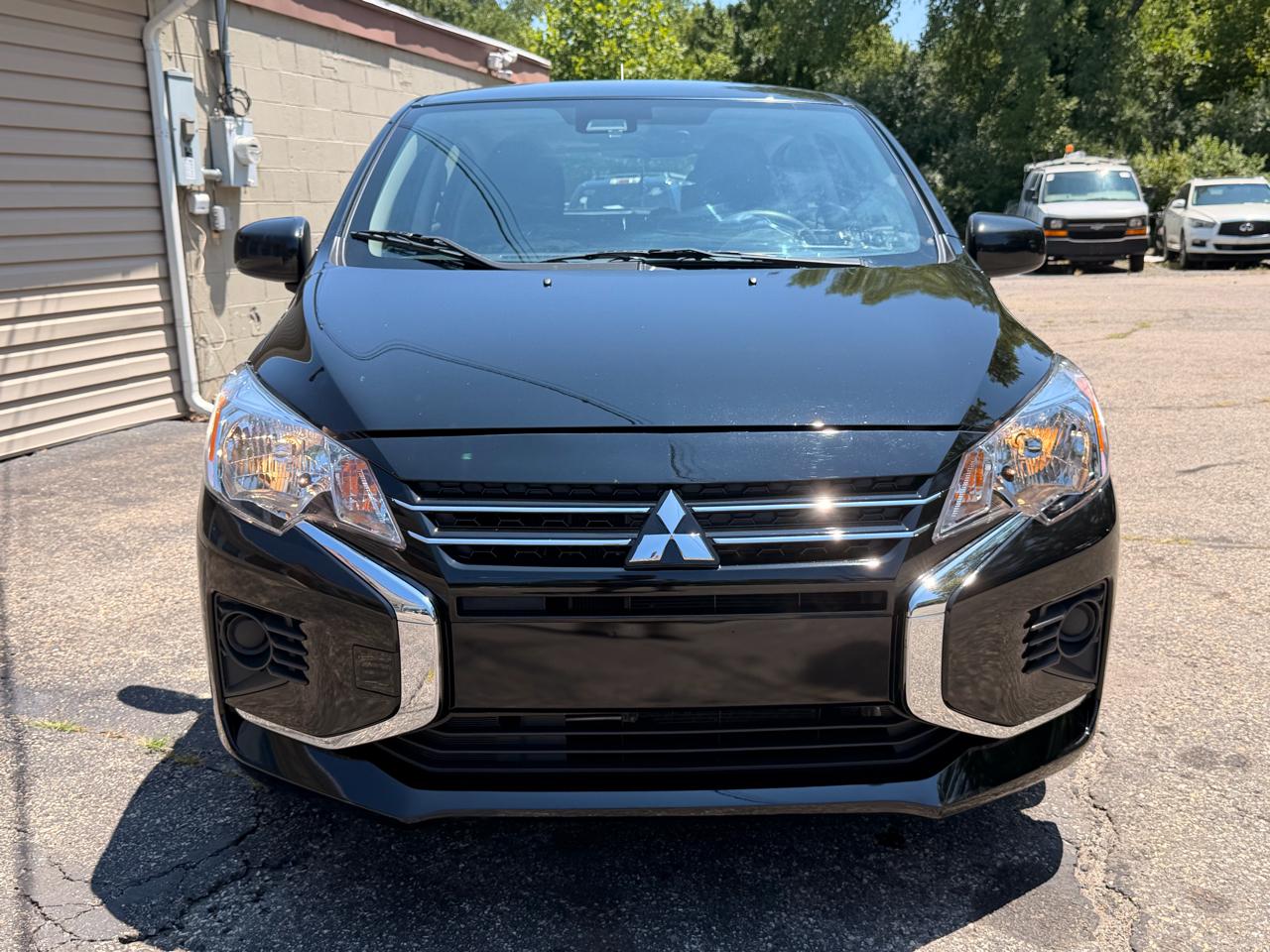 Mitsubishi Mirage ES CVT 2024