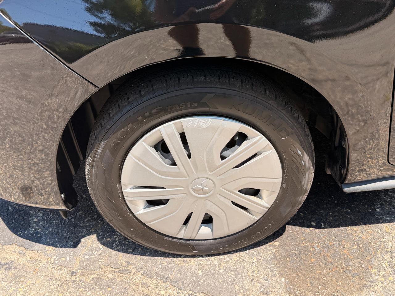 Mitsubishi Mirage ES CVT 2024