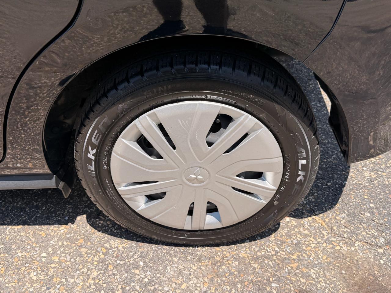 Mitsubishi Mirage ES CVT 2024